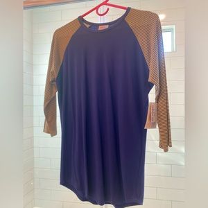 Lularoe Small nwt new Randy 3/4 sleeve shirt so versatile raglan shirt